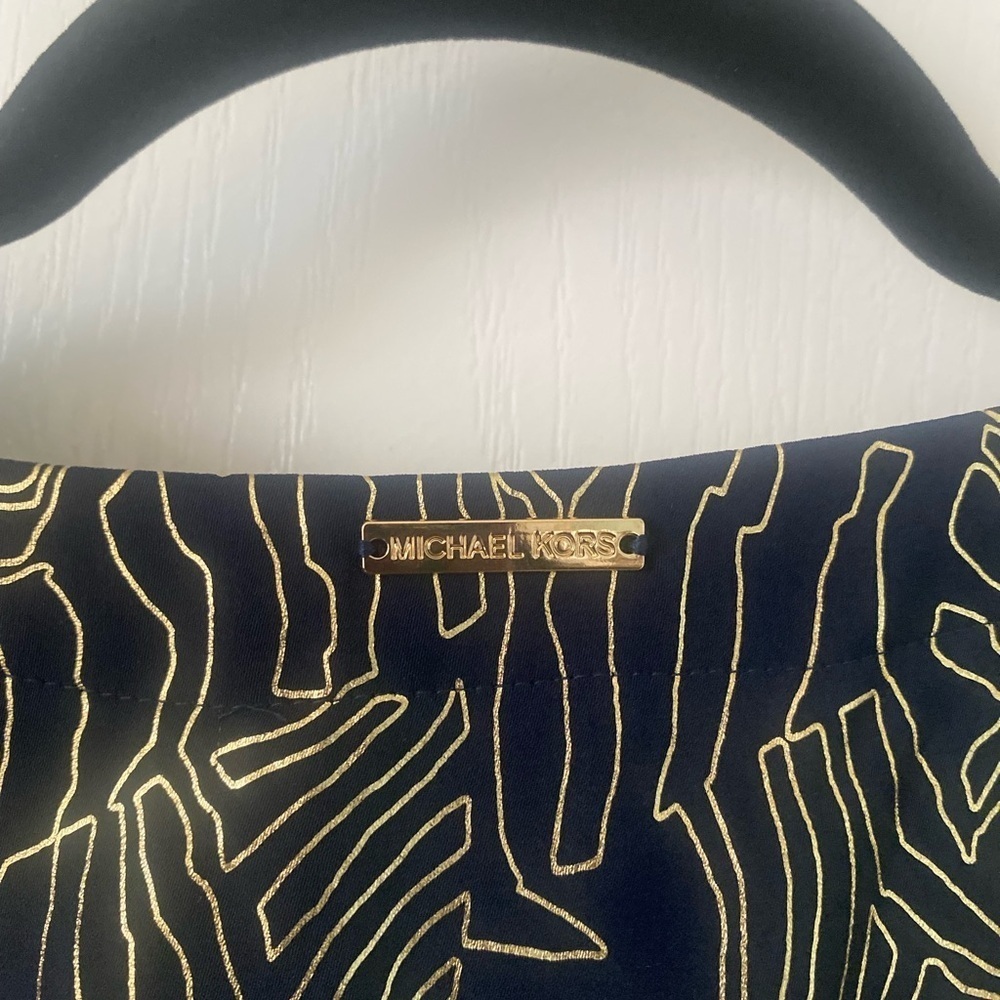 Michael Kors gold and navy blouse size-L - Picture 9 of 10